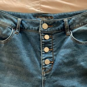 Maurice’s - size L - medium wash jegging - 4 button front
